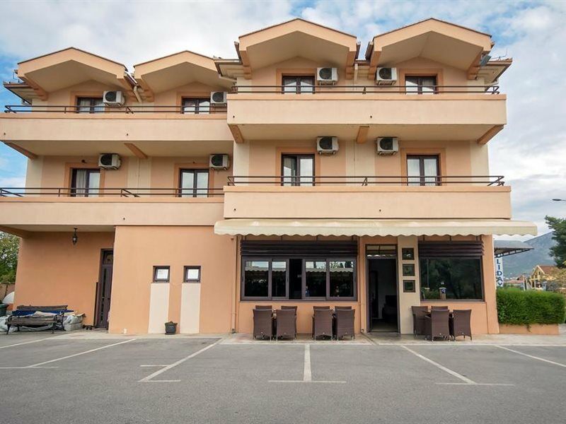 Hotel Holiday Podgorica Exterior photo